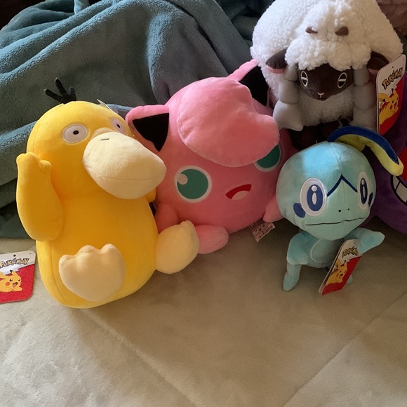 Pokémon plush bundle! 20 Pokémon All types/sizes, very rare! NWT, retail price ! - Picture 12 of 17